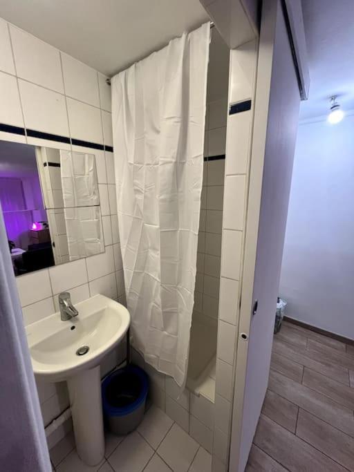 Studio Charmant Centre Ideal Париж Екстериор снимка